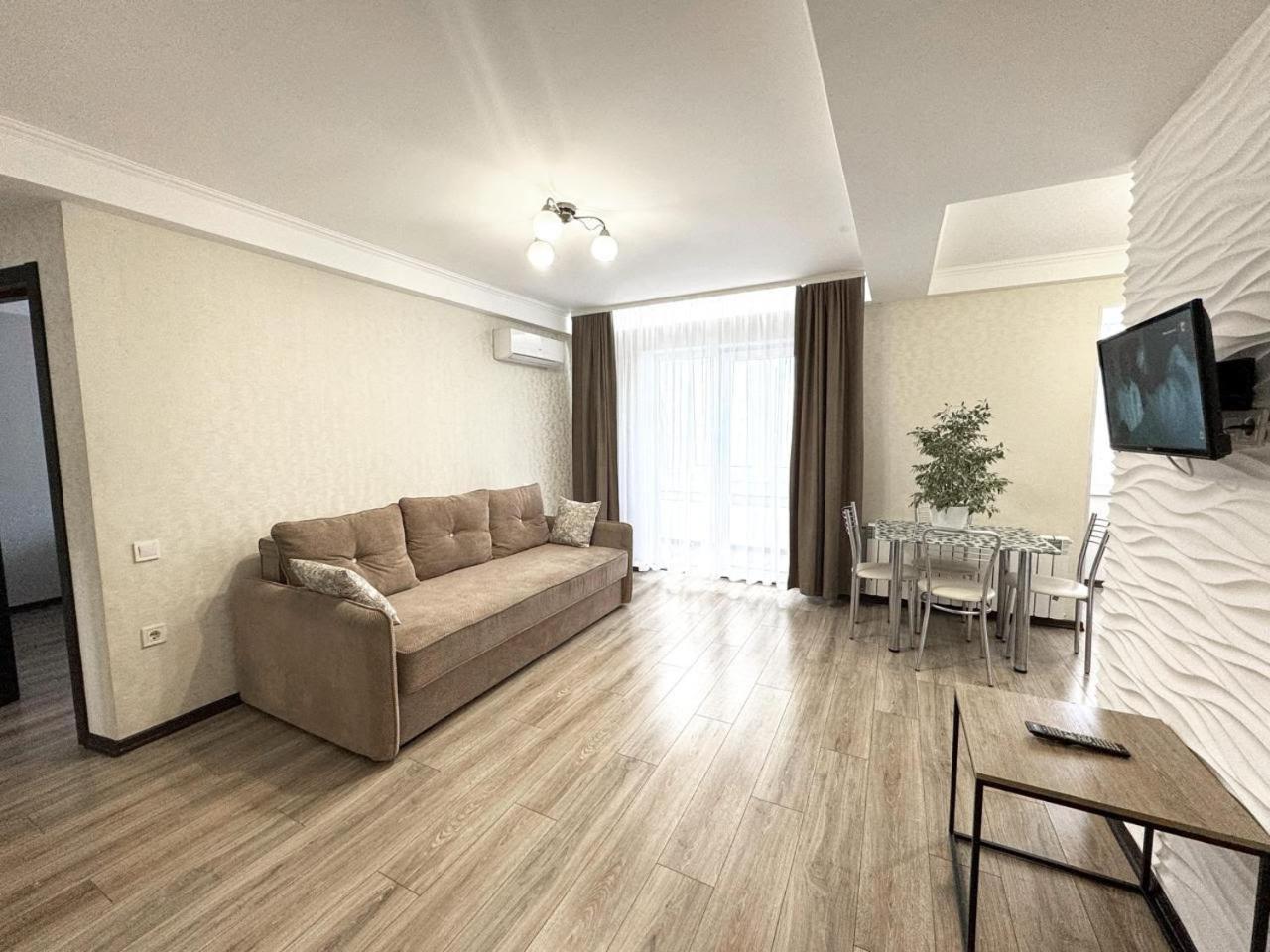 Artal Apartment On Obolonskyi Avenue 16A, 2 Bedroom Kiev Bagian luar foto